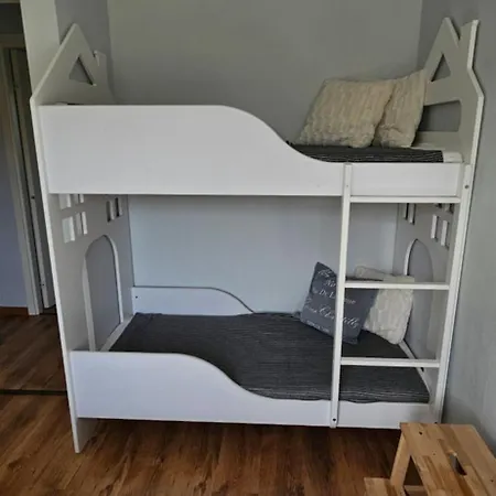 Viscosa Apartment Korgessaare